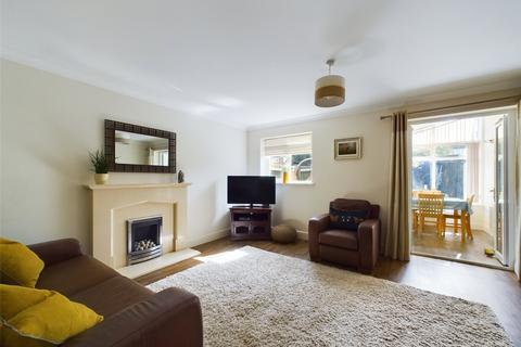10 Alms Close, Churchdown, Gloucester, GL3 2HY