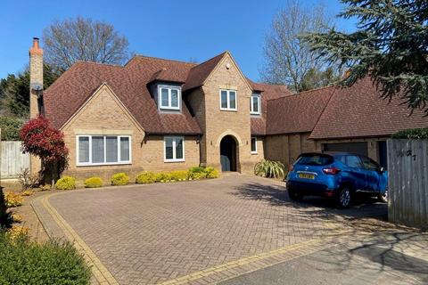 27 Williton Close, Northampton, NN3 3BG