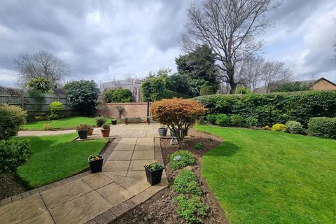 27 Williton Close, Northampton, NN3 3BG