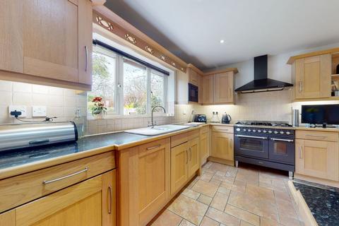 27 Williton Close, Northampton, NN3 3BG