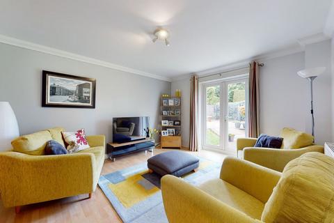 27 Williton Close, Northampton, NN3 3BG