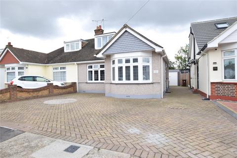 2 bedroom bungalow for sale - Chadville Gardens, Chadwell Heath Romford, RM6