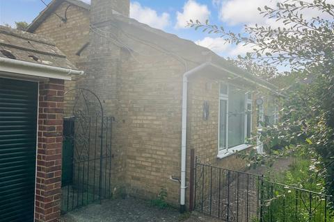 9 Briars Road, St Marys Bay, Romney Marsh, TN29 0HQ