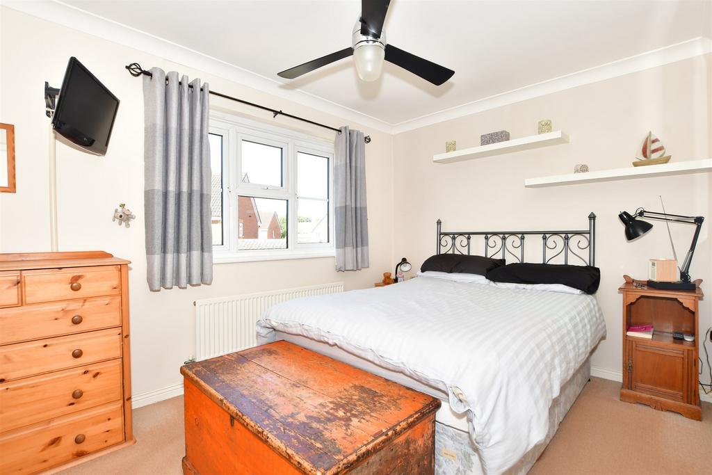 The Moorings, Cowes, Isle of Wight 3 bed detached house for sale £365,000