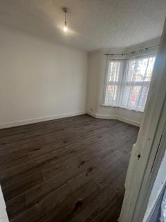 5 bedroom terraced house to rent, Leyton, E10