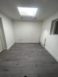 5 bedroom terraced house to rent, Leyton, E10