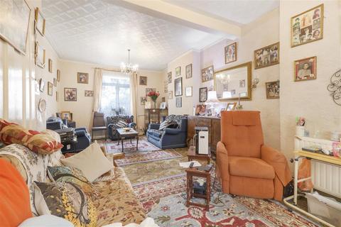 4 bedroom terraced house for sale, Axminster Road, London