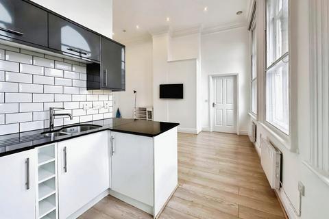 1 bedroom flat to rent, New Briggate, Leeds, West Yorkshire, LS1