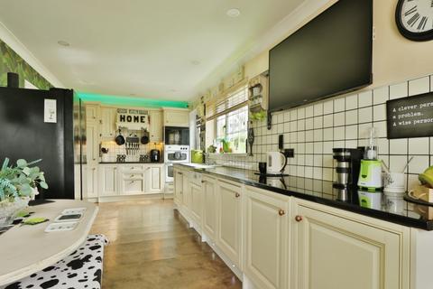 21 Addison Road, Preston, Hull, HU12 8SZ