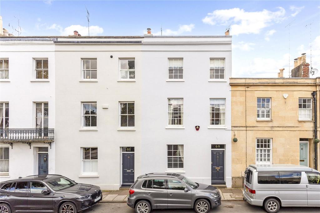 Keynsham Road, Cheltenham, Gloucestershire, GL53 3 bed terraced house