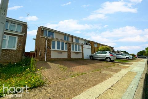 28 Beatty Gardens, Braintree, CM7 9TA