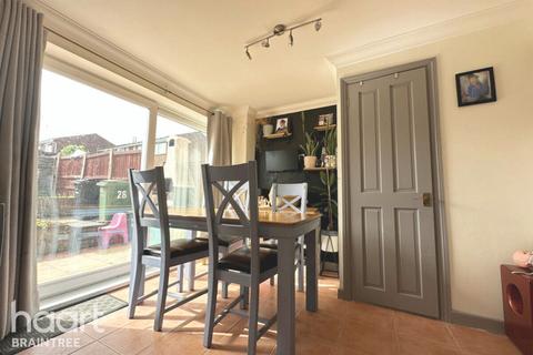 28 Beatty Gardens, Braintree, CM7 9TA