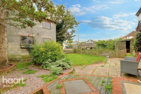 5 bedroom detached house for sale - Elm Road, March