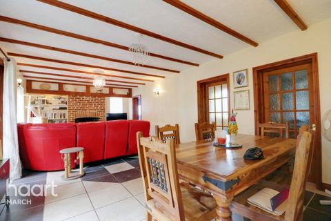 5 bedroom detached house for sale - Elm Road, March