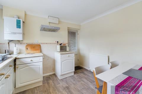 2 bedroom semi-detached bungalow for sale - Oaklands Close, Attleborough, Norfolk, NR17 2LT