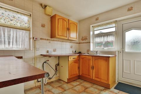 2 bedroom semi-detached bungalow for sale, Compass Road, Hull, HU6 7AW