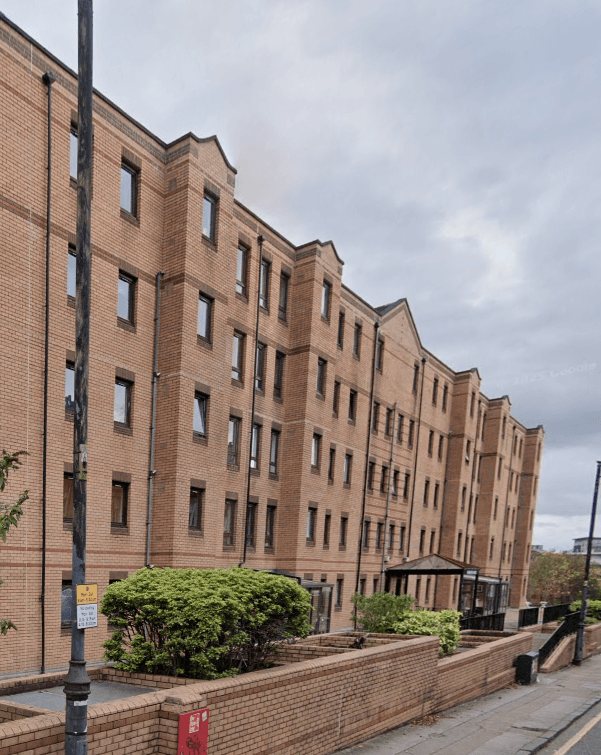 42 West Graham Street, G4 9 LH