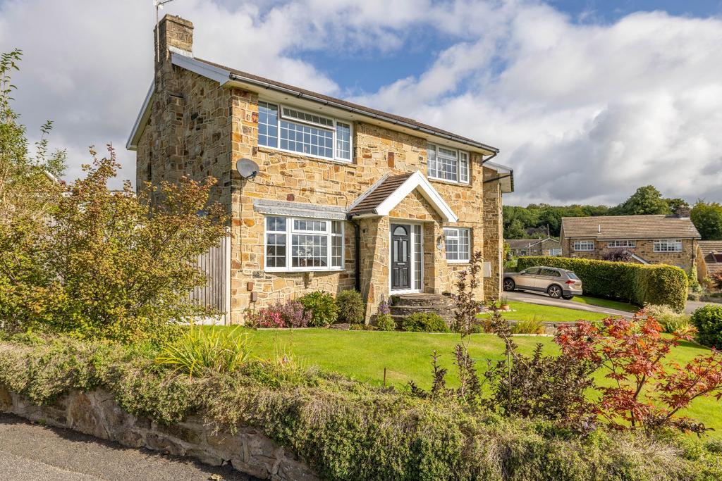 The Fairway, Fixby, HD2 2HU 5 bed detached house for sale £635,000