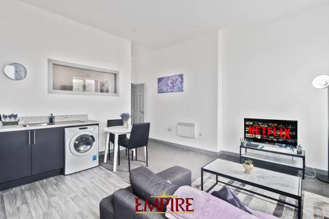 1 bedroom flat for sale, Oak Court, Brierley Hill, Dudley, DY5 1LG