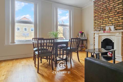2 bedroom flat for sale, Francis Road, London E10 6PP