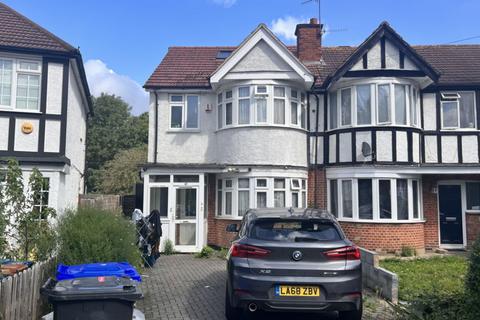 4 bedroom semi-detached house for sale, Sandringham Crescent, South Harrow, HA2