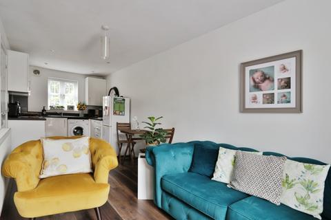39 Attringham Park, Kingswood, Hull, HU7 3GL