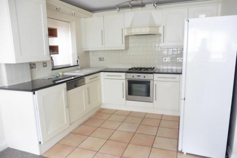 2 bedroom flat to rent, Denefield Gardens, Tilehurst, Reading, RG31