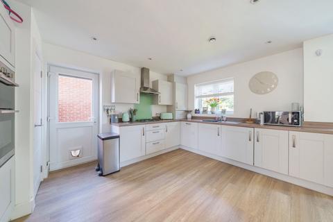 4 bedroom detached house for sale, Sandy Hill Close, Waltham Chase, Southampton, Hampshire, SO32
