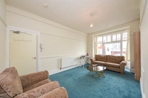 2 bedroom apartment for sale, Princes Drive, Colwyn Bay, Conwy, LL29