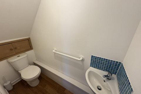 3 bedroom maisonette to rent, Grove Place, Clydach Road, Morriston, SA6 6QB
