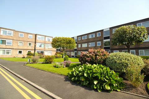 2 bedroom apartment for sale - Albany Court, Urmston, Manchester