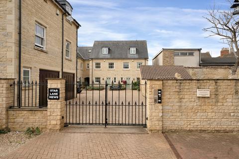 3 bedroom townhouse for sale, Star Lane Mews, Stamford, PE9