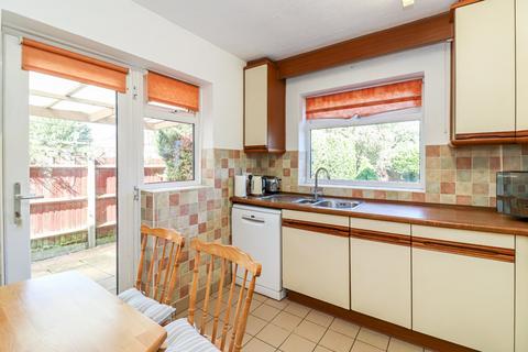 10 Comet Close, Leavesden, Watford, WD25 7AW