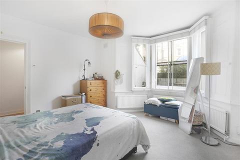 2 bedroom flat for sale, Tufnell Park Road, London