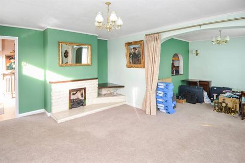 19 Chanctonbury Chase, Seasalter, Whitstable, CT5 4SS