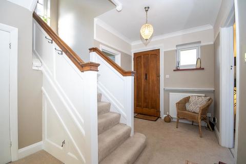 17 Briants Close, Pinner, HA5 4SY