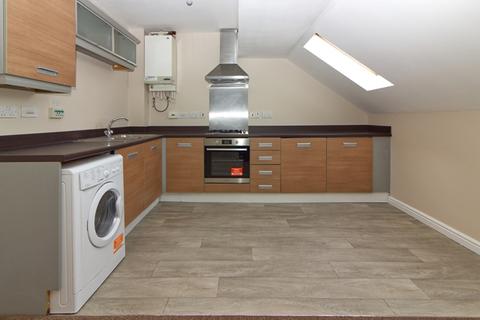 undefined, WOLVERTON - A 2 double bedroom penthouse close to station.