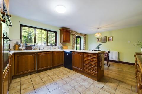 5 Barncroft, Kingsley, Stoke-on-trent, ST10 2BS