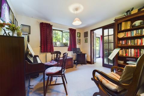 5 Barncroft, Kingsley, Stoke-on-trent, ST10 2BS