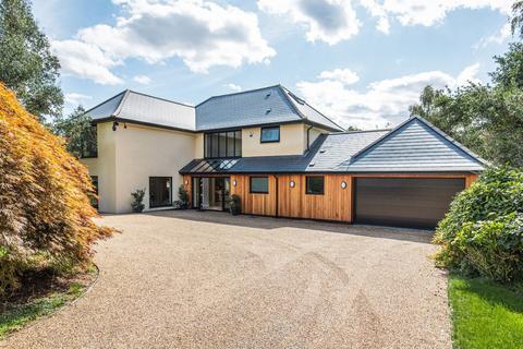 5 bedroom detached house for sale, Norwich