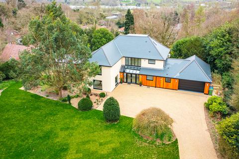 5 bedroom detached house for sale, Norwich