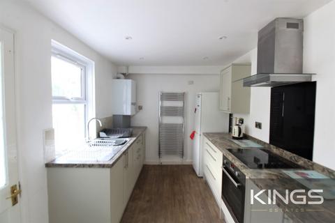3 bedroom terraced house to rent, Northcote Road, Southampton