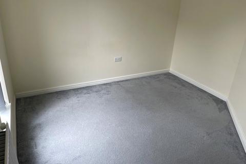 2 bedroom flat to rent, Parkside Crescent, Ketley, Telford, Shropshire, TF1