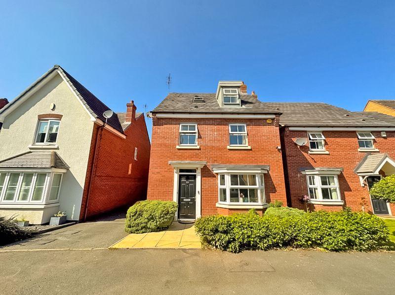 Hough Way, Essington, Wolverhampton 4 bed detached house for sale £