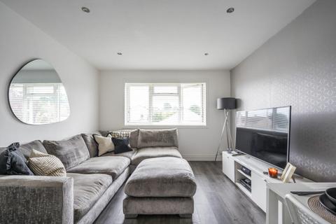 7 John Knox Place, Penicuik, EH26 8DB