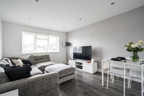 7 John Knox Place, Penicuik, EH26 8DB