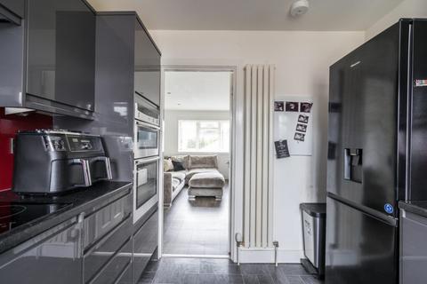 7 John Knox Place, Penicuik, EH26 8DB