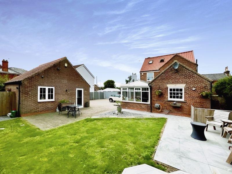 Baxtergate, Hedon 3 bed detached house for sale £360,000
