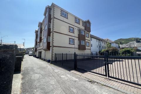 2 bedroom apartment for sale, Porthmadog, Gwynedd.