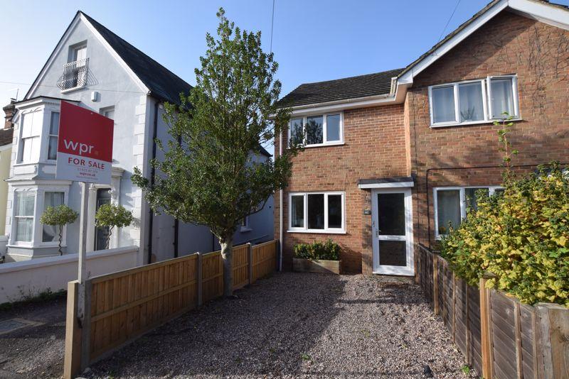 Ackender Road, Alton, Hampshire 2 bed semidetached house £355,000